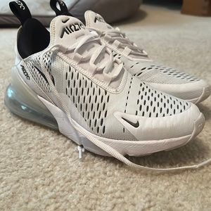 Women’s Nike Airmax 270